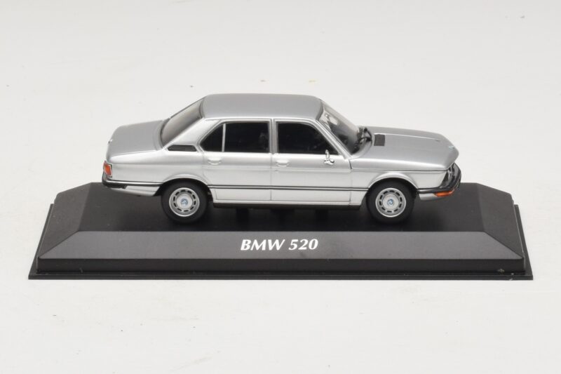 BMW 520 E12 Silver Maxichamps 1:43 940023000 Diecast