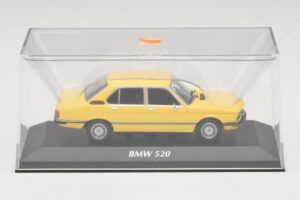 BMW 520 E12 Yellow Maxichamps 1:43 940023001 Diecast — photo 4 of 5