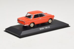 BMW 700 LS Red Maxichamps 1:43 940023701 Diecast — photo 2 of 5