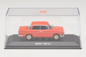BMW 700 LS Red Maxichamps 1:43 940023701 Diecast — photo 4 of 5