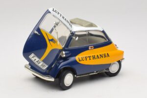 BMW Isetta 250 Lufthansa Revell 1:18 08926 Diecast — photo 2 of 8