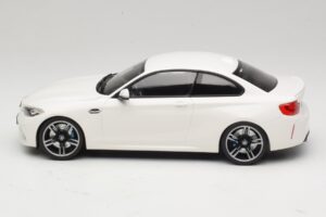BMW M2 F87 White Minichamps 1:18 155026104 Diecast — photo 3 of 6