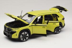 BMW XM G09 Yellow Minichamps 1:18 110023302 Diecast — photo 2 of 8