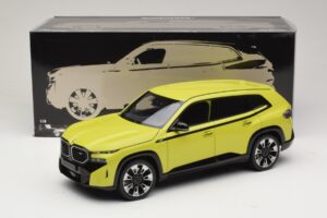 BMW XM G09 Yellow Minichamps 1:18 110023302 Diecast — photo 8 of 8