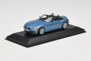 BMW Z4 E85 Light Blue Metallic Replacement Box Minichamps 1:43 80420144054-R1 Diecast — photo 2 of 5