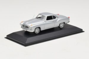 Borgward Isabella Coupe Silver Minichamps 1:43 400096031 Diecast — photo 2 of 5