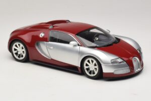 Bugatti Veyron Centenaire Edition Chrome Red Minichamps 1:18 100110851 Diecast — photo 6 of 8