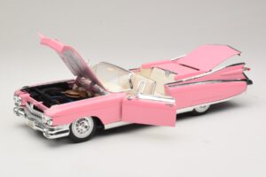 Cadillac Eldorado Biarritz Pink Maisto 1:18 31813-P1 Diecast — photo 2 of 8