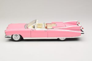Cadillac Eldorado Biarritz Pink Maisto 1:18 31813-P1 Diecast — photo 4 of 8