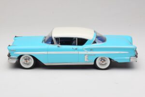 Chevrolet Bel Air Impala Coupe Turquoise & Cream KK-Scale 1:18 KKDC181593 Diecast — photo 3 of 6