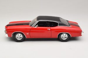 Chevrolet Chevelle SS454 Red Maisto 1:18 31890-P1 Diecast — photo 4 of 8