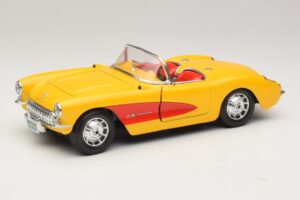 Chevrolet Corvette C1 Convertible Yellow Red Bburago 1:18 3034-M2 Diecast