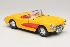 Chevrolet Corvette C1 Convertible Yellow Red Bburago 1:18 3034-M2 Diecast — photo 6 of 8