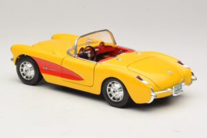 Chevrolet Corvette C1 Convertible Yellow Red Bburago 1:18 3034-M2 Diecast — photo 7 of 8