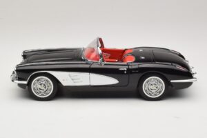 Chevrolet Corvette C1 Tuxedo Black AUTOart 1:18 71142 Diecast — photo 4 of 8