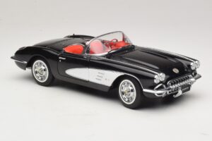 Chevrolet Corvette C1 Tuxedo Black AUTOart 1:18 71142 Diecast — photo 6 of 8
