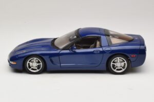 Chevrolet Corvette C5 Commemorative Edition Blue AUTOart 1:18 71157 Diecast — photo 5 of 9
