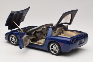 Chevrolet Corvette C5 Commemorative Edition Blue AUTOart 1:18 71157 Diecast — photo 6 of 9