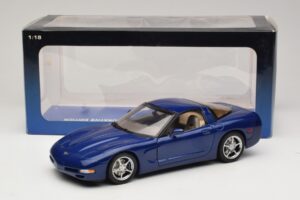 Chevrolet Corvette C5 Commemorative Edition Blue AUTOart 1:18 71157 Diecast — photo 9 of 9