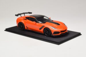 Chevrolet Corvette C7 ZR-1 High Voltage Tint TopSpeed 1:18 TS0147 Resin — photo 4 of 6