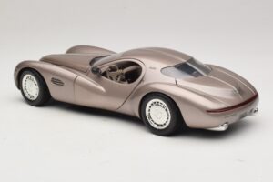 Chrysler Atlantic Beige Guiloy 1:18 68570 Diecast — photo 7 of 8