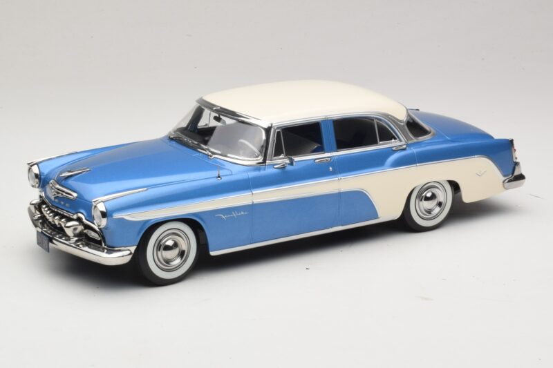 DeSoto Fireflite Sedan Blue Metallic & Cream KK-Scale 1:18 KKDC181544 Diecast