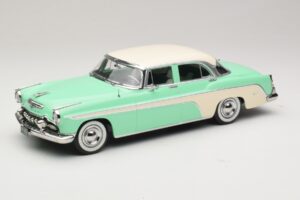DeSoto Fireflite Sedan Light Green & Cream KK-Scale 1:18 KKDC181543 Diecast