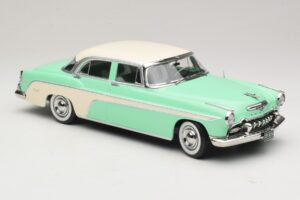 DeSoto Fireflite Sedan Light Green & Cream KK-Scale 1:18 KKDC181543 Diecast — photo 4 of 6