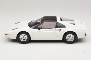 Ferrari 308 GTS White MCG 1:18 MCG18664 Diecast — photo 3 of 6