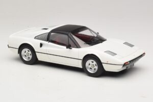 Ferrari 308 GTS White MCG 1:18 MCG18664 Diecast — photo 4 of 6