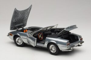 Ferrari 365 GTS Chrome Silver Hot Wheels 1:18 25738 Diecast — photo 5 of 8