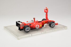 Ferrari F2004 #1 M. Schumacher F1 World Champion 2004 With Driving Suit Hot Wheels 1:18 B66221 Diecast — photo 2 of 6