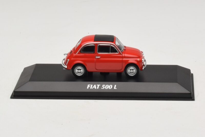Fiat 500 L Red Maxichamps 1:43 940121600 Diecast