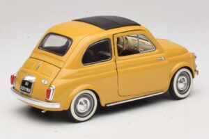 Fiat 500 Yellow Solido 1:18 8042 Diecast — photo 3 of 8