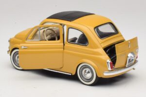 Fiat 500 Yellow Solido 1:18 8042 Diecast — photo 5 of 8