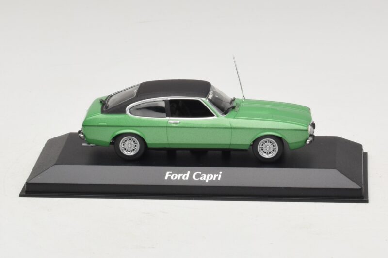 Ford Capri II Green Metallic Maxichamps 1:43 940081200 Diecast