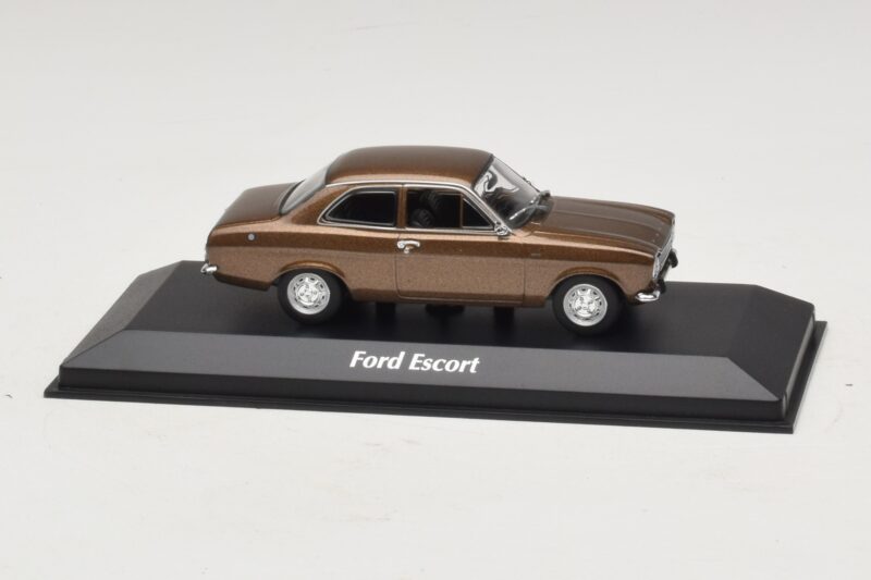 Ford Escort Mk1 Brown Metallic Maxichamps 1:43 940081000 Diecast