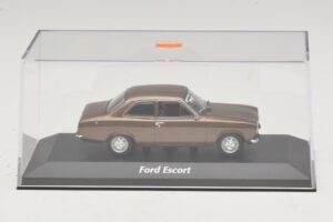 Ford Escort Mk1 Brown Metallic Maxichamps 1:43 940081000 Diecast — photo 4 of 5