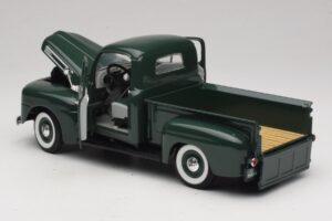 Ford F-1 Green Road Legends 1:18 92218 Diecast — photo 5 of 8