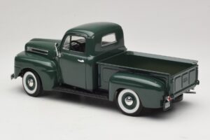 Ford F-1 Green Road Legends 1:18 92218 Diecast — photo 7 of 8