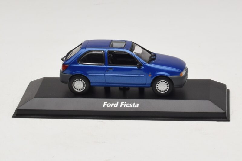 Ford Fiesta Mk4 Blue Metallic Maxichamps 1:43 940085061 Diecast