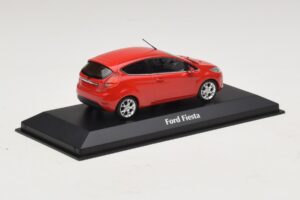 Ford Fiesta Mk7 Red Maxichamps 1:43 940088000 Diecast — photo 2 of 5