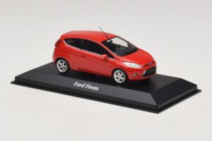 Ford Fiesta Mk7 Red Maxichamps 1:43 940088000 Diecast — photo 3 of 5