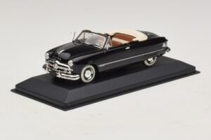 Ford FL Cabriolet Black Minichamps 1:43 400082231 Diecast — photo 2 of 5