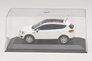Ford Kuga Mk1 White Dealer Edition Minichamps 1:43 KUGA002 Diecast — photo 4 of 5