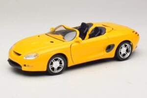 Ford Mustang Mach III Cabrio Yellow Maisto 1:18 32815 Diecast
