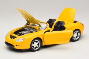 Ford Mustang Mach III Cabrio Yellow Maisto 1:18 32815 Diecast — photo 2 of 8