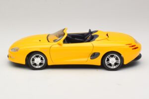 Ford Mustang Mach III Cabrio Yellow Maisto 1:18 32815 Diecast — photo 4 of 8