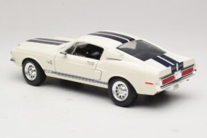 Ford Shelby GT500KR White Road Legends 1:18 92168 Diecast — photo 7 of 8