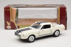 Ford Shelby GT500KR White Road Legends 1:18 92168 Diecast — photo 8 of 8